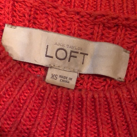 LOFT Ribbed Knit Sleeveless, tie bottom sides, cotton/linen/rayon blend sweater - Picture 4 of 10